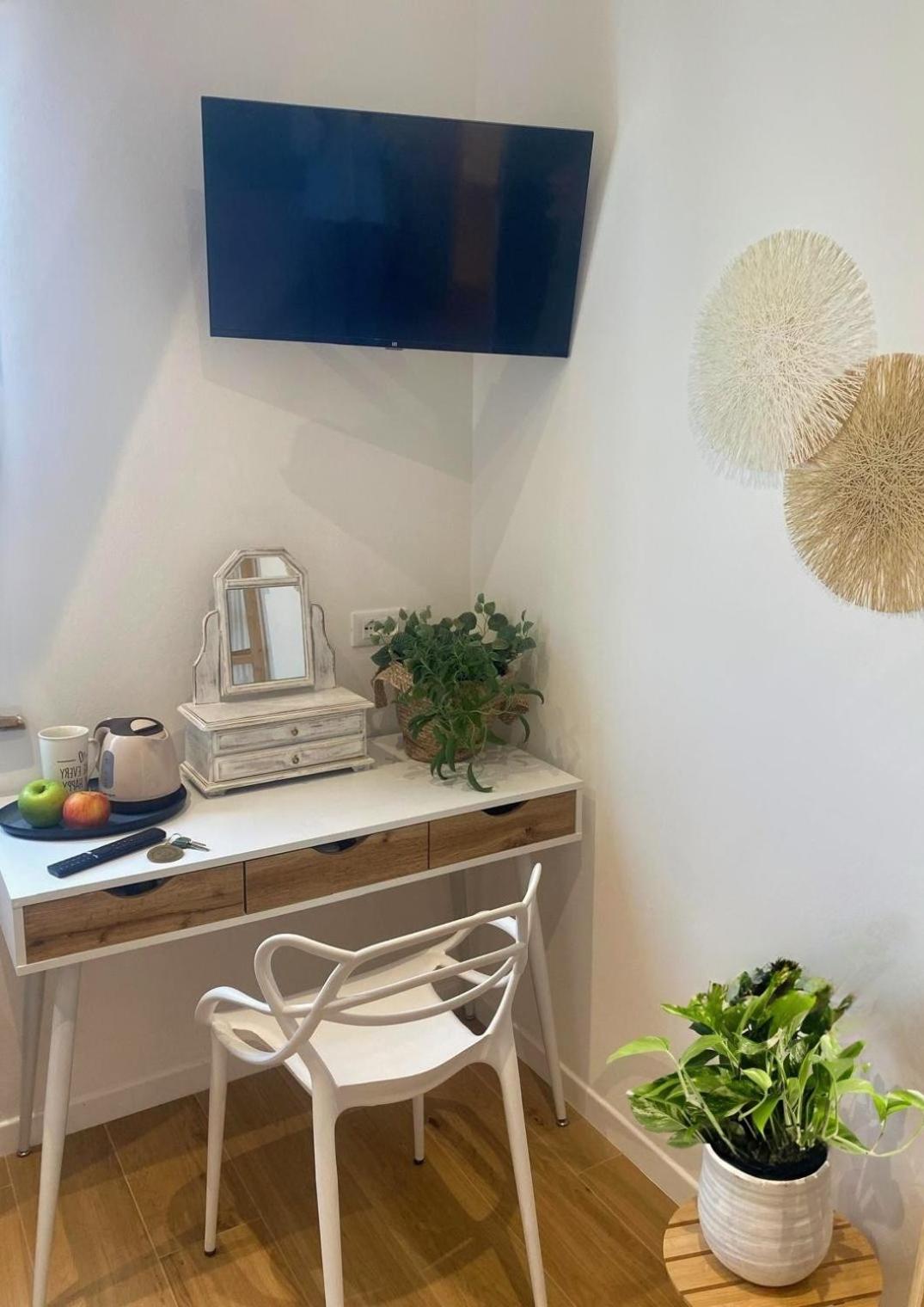 Keizna Rooms Чезена Екстериор снимка