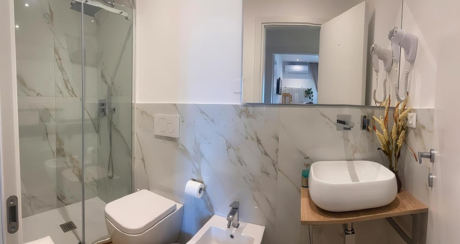 Keizna Rooms Чезена Екстериор снимка
